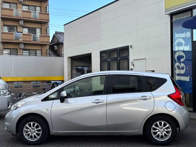 ノート Ｘ　ＤＩＧ－Ｓ　１オーナー　禁煙　フルセグナビ　Ｂカメラ　アイドリングストップ　ＡＵＸ端子　スマートキー　プッシュスタート　電動格納ミラー　パワーウィンドウ　マニュアルエアコン（8枚目）