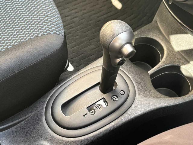 ノート Ｘ　ＤＩＧ－Ｓ　１オーナー　禁煙　フルセグナビ　Ｂカメラ　アイドリングストップ　ＡＵＸ端子　スマートキー　プッシュスタート　電動格納ミラー　パワーウィンドウ　マニュアルエアコン（16枚目）