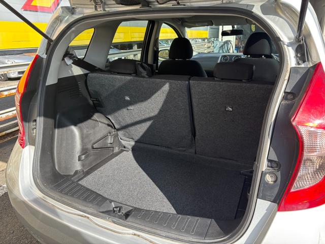 ノート Ｘ　ＤＩＧ－Ｓ　１オーナー　禁煙　フルセグナビ　Ｂカメラ　アイドリングストップ　ＡＵＸ端子　スマートキー　プッシュスタート　電動格納ミラー　パワーウィンドウ　マニュアルエアコン（59枚目）