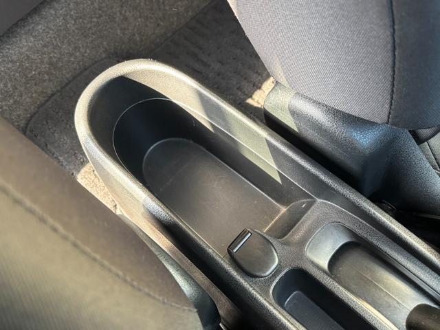 ノート Ｘ　ＤＩＧ－Ｓ　１オーナー　禁煙　フルセグナビ　Ｂカメラ　アイドリングストップ　ＡＵＸ端子　スマートキー　プッシュスタート　電動格納ミラー　パワーウィンドウ　マニュアルエアコン（68枚目）