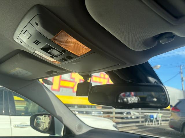 指定工場完備！オイル交換からお車の車検など幅広くご対応可能です！メンテナンスなどに関してもご相談下さい！