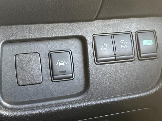 セレナ ライダー ブラックライン S-ハイブリッド 1オーナー 両側電スラ フルセグナビ バックカメラ LEDヘッドライト アイドリングストップ オートクルーズ フォグランプ オートライト レーンキープ サイドバイザー 純正16インチAW(15枚目)