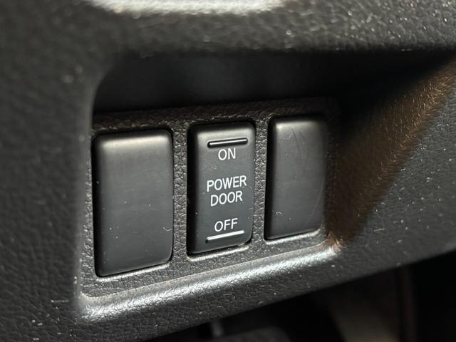 セレナ ライダー ブラックライン S-ハイブリッド 1オーナー 両側電スラ フルセグナビ バックカメラ LEDヘッドライト アイドリングストップ オートクルーズ フォグランプ オートライト レーンキープ サイドバイザー 純正16インチAW(64枚目)