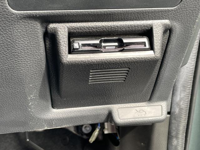 フォレスター 2.0i-L アイサイト 1オーナー 4WD パドルシフト シートヒーター Bカメラ フルセグテレビ LEDライト Fランプ ACC 衝突軽減B レーンキープ アイドリングストップ ドラレコ ETC 純正17インチAW(17枚目)