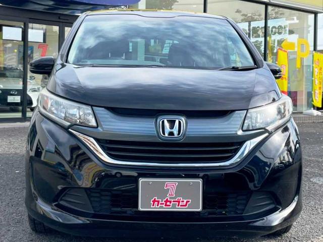 フリード Ｂ　１オーナー　バックカメラ　ＨＩＤヘッドライト　３列シート　ＥＴＣ　両側スライイドドア　ＡＢＳ　ＥＳＣ　スマートキー　プッシュスタート　Ｂｌｕｅｔｏｏｔｈ　ＤＶＤ　ＣＤ　純正ホイール＆アルミホイール付！（2枚目）