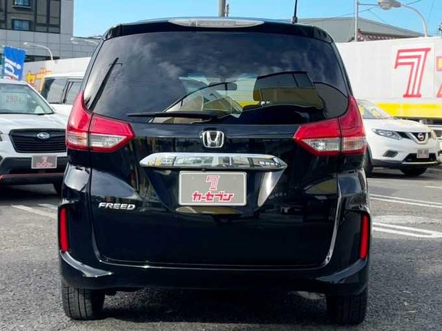 フリード Ｂ　１オーナー　バックカメラ　ＨＩＤヘッドライト　３列シート　ＥＴＣ　両側スライイドドア　ＡＢＳ　ＥＳＣ　スマートキー　プッシュスタート　Ｂｌｕｅｔｏｏｔｈ　ＤＶＤ　ＣＤ　純正ホイール＆アルミホイール付！（6枚目）