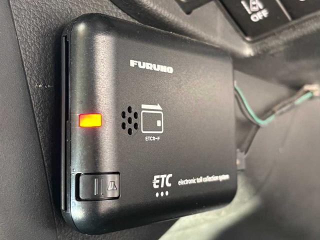 スペーシアギア 　フルセグナビ　両側電動スライドオア　シートヒーター　バックカメラ　ＬＥＤライト　ルーフレール　クリアランスソナー　フォグランプ　ｉストップ　衝突軽減Ｂ　レーンキープ　ＥＴＣ　純正１４インチＡＷ（17枚目）