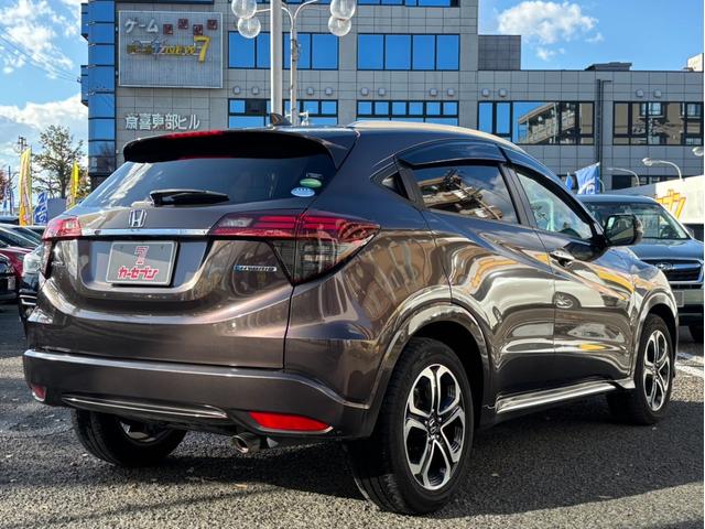 ヴェゼル ハイブリッドＺ・ホンダセンシング　１オーナー　ハーフレザー　フルセグナビ　シートヒーター　Ｂカメラ　ＬＥＤ　ＡＣＣ　オートライト　フォグランプ　ｉストップ　衝突軽減Ｂ　レーンキープ　ＤＶＤ　ドラレコ　ＥＴＣ　純正１７インチＡＷ（5枚目）