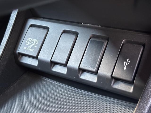 ヴェゼル ハイブリッドＺ・ホンダセンシング　１オーナー　ハーフレザー　フルセグナビ　シートヒーター　Ｂカメラ　ＬＥＤ　ＡＣＣ　オートライト　フォグランプ　ｉストップ　衝突軽減Ｂ　レーンキープ　ＤＶＤ　ドラレコ　ＥＴＣ　純正１７インチＡＷ（25枚目）