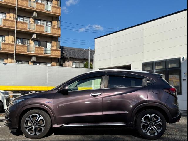 ヴェゼル ハイブリッドＺ・ホンダセンシング　１オーナー　ハーフレザー　フルセグナビ　シートヒーター　Ｂカメラ　ＬＥＤ　ＡＣＣ　オートライト　フォグランプ　ｉストップ　衝突軽減Ｂ　レーンキープ　ＤＶＤ　ドラレコ　ＥＴＣ　純正１７インチＡＷ（49枚目）