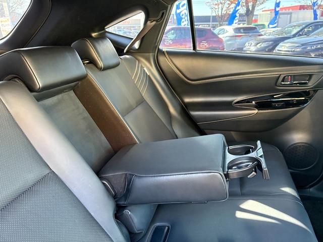 ハリアーハイブリッド プログレス　フルモデリスタ　純正ナビ　黒レザー　全方位モニター　電動リアゲート　ＬＥＤライト　フォグランプ　Ｂカメラ　シートヒーター＆エアコン　前後ソナー　オートクルーズ　３６０°ドラレコ　ＥＴＣ２．０　純正ＡＷ（30枚目）