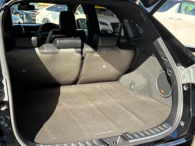 ハリアーハイブリッド プログレス　フルモデリスタ　純正ナビ　黒レザー　全方位モニター　電動リアゲート　ＬＥＤライト　フォグランプ　Ｂカメラ　シートヒーター＆エアコン　前後ソナー　オートクルーズ　３６０°ドラレコ　ＥＴＣ２．０　純正ＡＷ（59枚目）