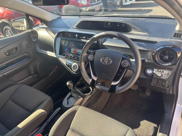 アクア Sスタイルブラック 1オーナー 純正9インチナビ シートヒーター Bカメラ フォグランプ 全方位ソナー オートマチックハイビーム 衝突軽減B レーンキープ Bluetooth USB ETC 純正15インチAW(50枚目)