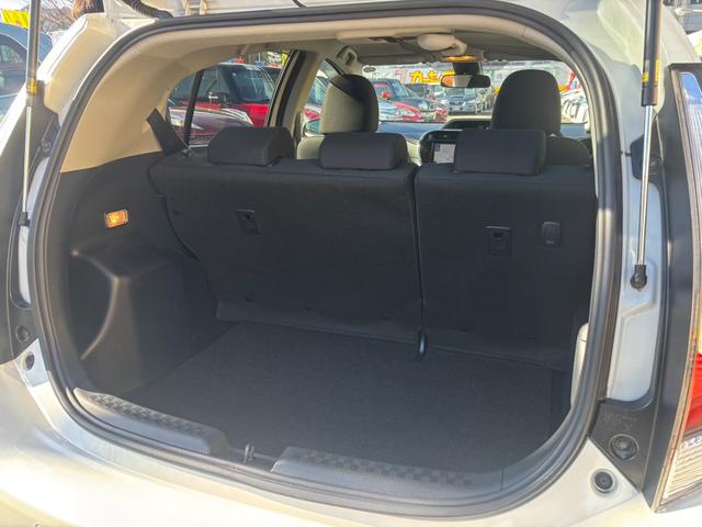 アクア Sスタイルブラック 1オーナー 純正9インチナビ シートヒーター Bカメラ フォグランプ 全方位ソナー オートマチックハイビーム 衝突軽減B レーンキープ Bluetooth USB ETC 純正15インチAW(59枚目)