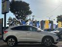 ヴェゼル Ｘ・ホンダセンシング　１オーナー　４ＷＤ　純正ナビ　シートヒーター　バックカメラ　ＬＥＤ　ＡＣＣ　オートライト　フォグランプ　アイドリングストップ　衝突軽減Ｂ　レーンキープ　ＤＶＤ　ドラレコ　ＥＴＣ　純正１７インチＡＷ（4枚目）
