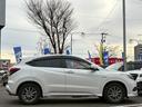 ヴェゼル ハイブリッドＺ・ホンダセンシング　１オーナー　禁煙車　ハーフレザー　純正ナビ　パドルシフト　ＬＥＤ　ＡＣＣ　シートヒーター　Ｂカメラ　衝突軽減Ｂ　レーンキープ　Ｂｌｕｅｔｏｏｔｈ　ＣＤ　純正ドラレコ　ＥＴＣ　純正１７インチＡＷ（4枚目）