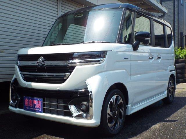 スペーシアカスタム ハイブリッドＸＳターボ　４ＷＤ　９型全方位モニター付ナビＴＶ　スズキコネクト　両側パワースライドドア　ヘッドアップディスプレイ　クルーズコントロール　横滑り防止付き　デュアルセンサーブレーキシステム２　シートヒーター　ＬＥＤヘッドライトフォグ　ハーフレザーシート（4枚目）