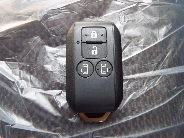 スペーシアカスタム ハイブリッドＸＳターボ４ＷＤ　９型全方位モニター付きナビＴＶ　スズキコネクト　両側パワースライドドア　ヘッドアップディスプレイ　クルーズコントロール　横滑り防止付き　デュアルセンサーブレーキシステム２　シートヒーター　ＬＥＤヘッドライトフォグ　ハーフレザーシート（26枚目）