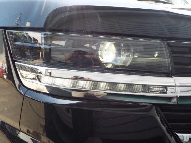 スペーシアカスタム ハイブリッドＸＳターボ４ＷＤ　９型全方位モニター付きナビＴＶ　スズキコネクト　両側パワースライドドア　ヘッドアップディスプレイ　クルーズコントロール　横滑り防止付き　デュアルセンサーブレーキシステム２　シートヒーター　ＬＥＤヘッドライトフォグ　ハーフレザーシート（33枚目）