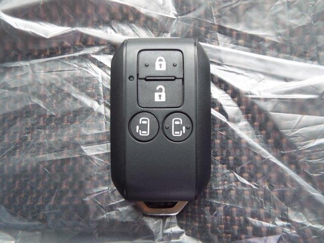 スペーシアカスタム ハイブリッドＸＳ　４ＷＤ　９型全方位モニター付きナビＴＶ　スズキコネクト　両側パワースライドドア　ヘッドアップディスプレイ　クルーズコントロール　横滑り防止付き　デュアルセンサーブレーキシステム２　シートヒーター　ＬＥＤヘッドライトフォグ　ハーフレザーシート（26枚目）