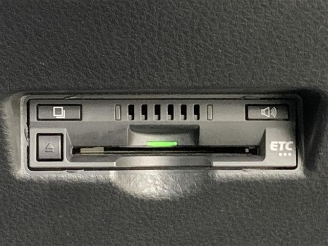 Ｃ－ＨＲ Ｇ　フルセグ　メモリーナビ　ＤＶＤ再生　バックカメラ　衝突被害軽減システム　ＥＴＣ　ＬＥＤヘッドランプ　ワンオーナー（18枚目）