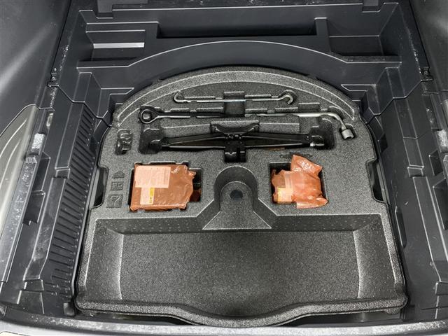 ハリアー Ｚ　レザーパッケージ　革シート　フルセグ　メモリーナビ　ミュージックプレイヤー接続可　バックカメラ　衝突被害軽減システム　ＥＴＣ　ドラレコ　ＬＥＤヘッドランプ　ワンオーナー（12枚目）