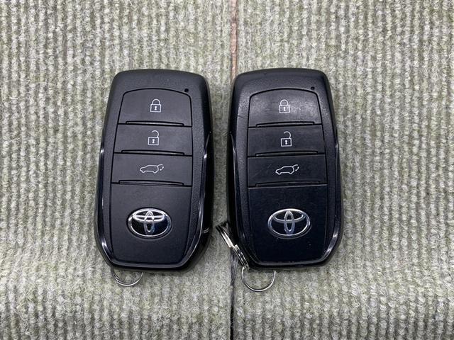 ハリアー Ｚ　レザーパッケージ　革シート　フルセグ　メモリーナビ　ミュージックプレイヤー接続可　バックカメラ　衝突被害軽減システム　ＥＴＣ　ドラレコ　ＬＥＤヘッドランプ　ワンオーナー（16枚目）