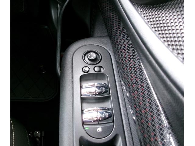 ＭＩＮＩ クーパーＳ　クラブマン　オール４　４ＷＤ　ドライブレコーダー　バックカメラ　ナビ　クリアランスソナー　オートクルーズコントロール　衝突被害軽減システム　アルミホイール　オートライト　ＬＥＤヘッドランプ　スマートキー（41枚目）