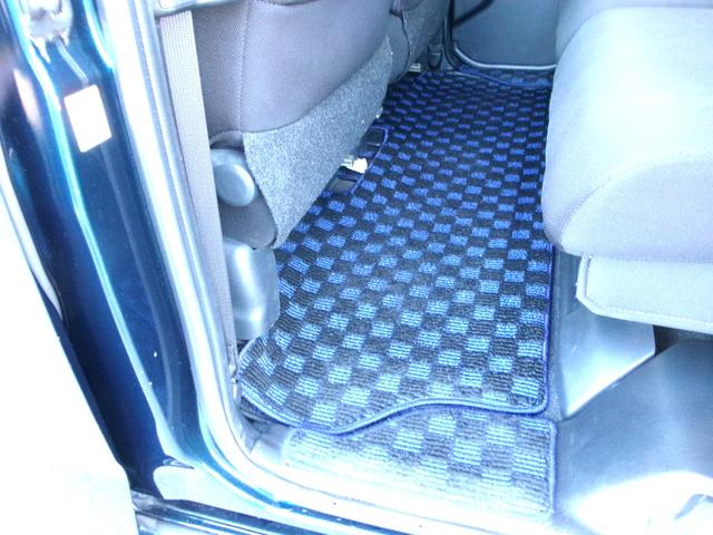 ルーミー カスタムＧ　Ｓ　４ＷＤ　ＥＴＣ　バックカメラ　ナビ　ＴＶ　両側電動スライドドア　オートクルーズコントロール　衝突被害軽減システム　アルミホイール　ＬＥＤヘッドランプ　スマートキー　アイドリングストップ　電動格納ミラー（55枚目）