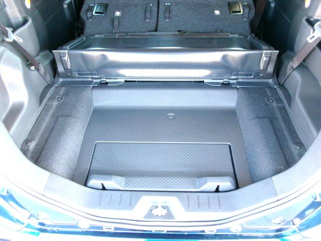 ルーミー カスタムＧ　Ｓ　４ＷＤ　ＥＴＣ　バックカメラ　ナビ　ＴＶ　両側電動スライドドア　オートクルーズコントロール　衝突被害軽減システム　アルミホイール　ＬＥＤヘッドランプ　スマートキー　アイドリングストップ　電動格納ミラー（60枚目）