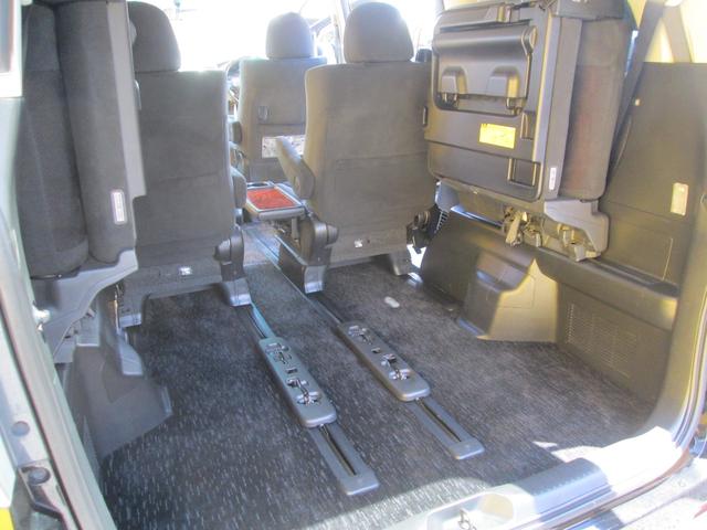 2.4Z プラチナムセレクション 4WD 純正HDDナビ 地デジフルセグ DVD再生 ミュージックサーバー バックモニター ETC 両側パワースライドドア パワーバックドア キセノンライト クリアランスソナー 純正18AW ローダウン(15枚目)