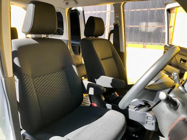 ルーミー Ｇ　４ＷＤ　ウェルキャブ車　福祉車両　助手席リフトアップシート車　クルーズコントロール　リモコン操作　９インチ純正ナビ　両側電動スライドドア　バックモニター　衝突被害軽減ブレーキ　レグノ　ＥＴＣ（6枚目）