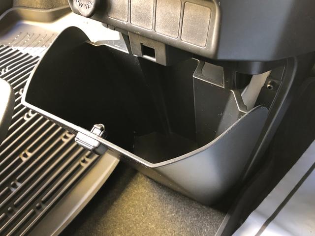 ルーミー Ｇ　４ＷＤ　ウェルキャブ車　福祉車両　助手席リフトアップシート車　クルーズコントロール　リモコン操作　９インチ純正ナビ　両側電動スライドドア　バックモニター　衝突被害軽減ブレーキ　レグノ　ＥＴＣ（23枚目）