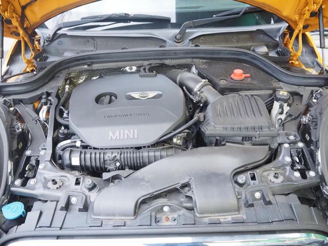 ＭＩＮＩ クーパーＳ　車検整備付　ナビ　インテリジェントキー　エンジンスタートスイッチ　オートマ　ツートンカラー（27枚目）