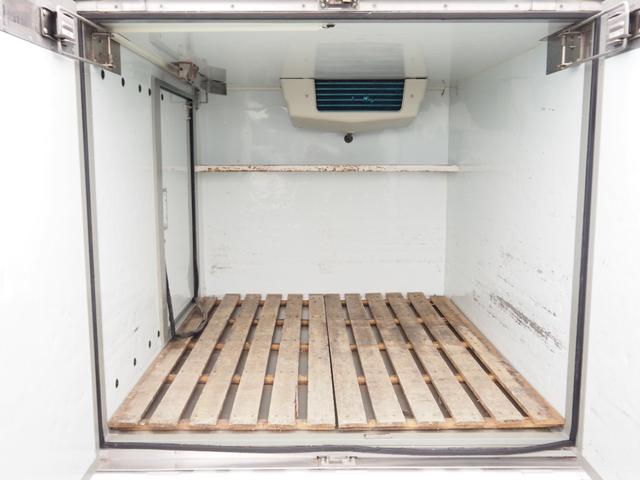 キャリイトラック 冷蔵冷凍車 車検整備付き 5MT 2WAYスタンバイ機能付き 外部電源用スタンバイケーブル 冷凍機-5度確認 マイナス5度〜プラス20度設定(35枚目)