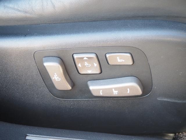 ＬＳ ＬＳ６００ｈＬ後席セパレートシートパッケージ　車検令和８年６月　ナビ　テレビ　サンルーフ　レザーシート　マークレビンソン　リア分割シート　４人乗り　プッシュスタート　ハイブリッド　フリップダウンモニター（17枚目）