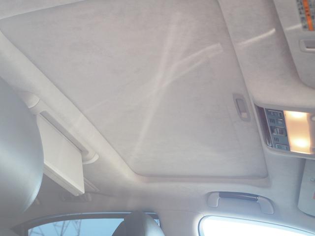 ＬＳ ＬＳ６００ｈＬ後席セパレートシートパッケージ　車検令和８年６月　ナビ　テレビ　サンルーフ　レザーシート　マークレビンソン　リア分割シート　４人乗り　プッシュスタート　ハイブリッド　フリップダウンモニター（19枚目）