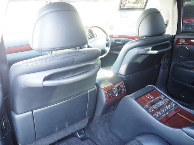 ＬＳ ＬＳ６００ｈＬ後席セパレートシートパッケージ　車検令和８年６月　ナビ　テレビ　サンルーフ　レザーシート　マークレビンソン　リア分割シート　４人乗り　プッシュスタート　ハイブリッド　フリップダウンモニター（24枚目）