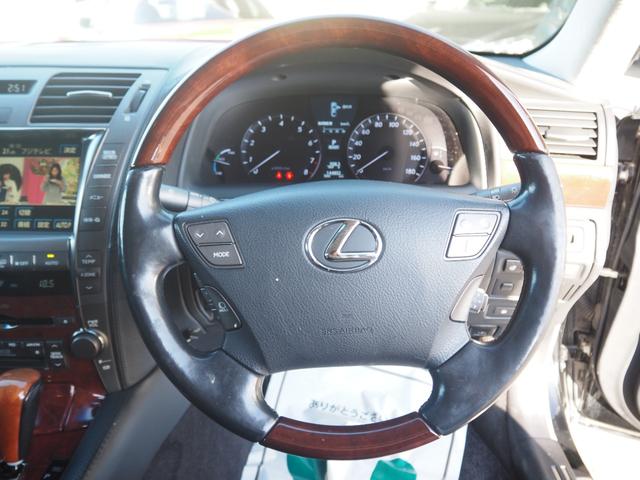 ＬＳ ＬＳ６００ｈＬ後席セパレートシートパッケージ　車検令和８年６月　ナビ　テレビ　サンルーフ　レザーシート　マークレビンソン　リア分割シート　４人乗り　プッシュスタート　ハイブリッド　フリップダウンモニター（42枚目）