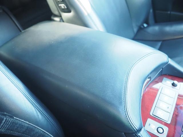 ＬＳ ＬＳ６００ｈＬ後席セパレートシートパッケージ　車検令和８年６月　ナビ　テレビ　サンルーフ　レザーシート　マークレビンソン　リア分割シート　４人乗り　プッシュスタート　ハイブリッド　フリップダウンモニター（55枚目）