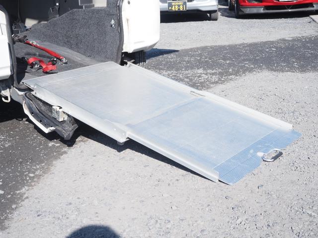 タント Ｌ　ＳＡＩＩ　スローパー　福祉車両　車いす移動車　車検整備付き　１年保証　ワンオーナー　ナビ　バックカメラ　Ｂｌｕｅｔｏｏｔｈ　キーレス（5枚目）