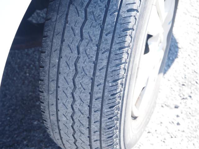 ＮＶ３５０キャラバンバン ロングＤＸターボ　４ＷＤ　車検整備付き　オートマ　３人乗り（13枚目）