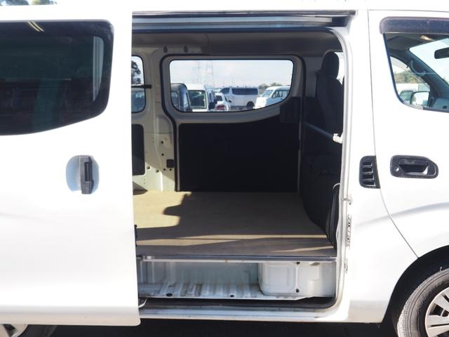 ＮＶ３５０キャラバンバン ロングＤＸターボ　４ＷＤ　車検整備付き　オートマ　３人乗り（21枚目）