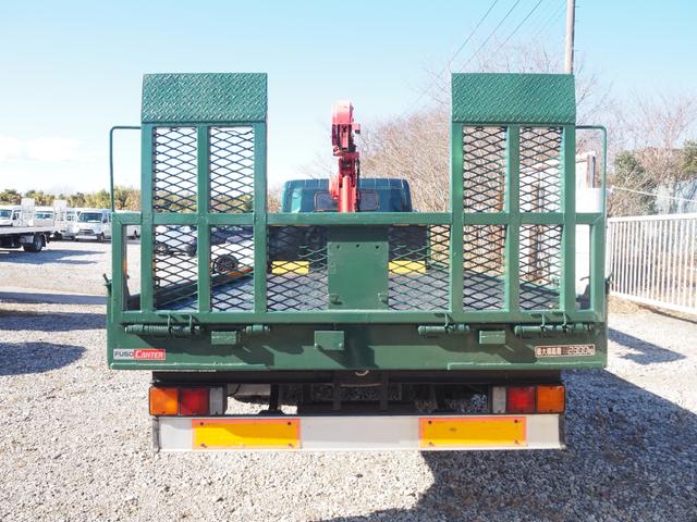 キャンター 　車検整備付　クレーン付き積載車　積載量２３００ｋｇ　車両総重量７１２５ｋｇ　準中型免許可能　ラジコン有ＵＲＵ２６３　６ＭＴ　ディーゼル（7枚目）