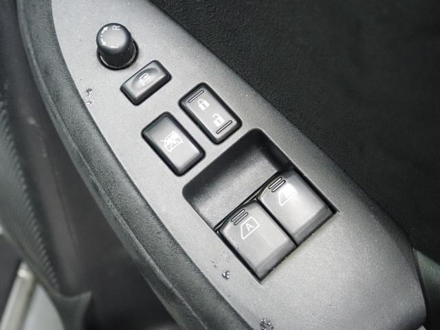 フェアレディＺ バージョンＴ　車検整備付き　ナビ　テレビ　バックカメラ　Ｂｌｕｅｔｏｏｔｈ音楽　ステアリングスイッチ　パワーシート　シートヒーター　純正１８インチアルミ（19枚目）