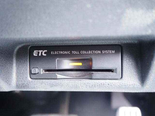 フェアレディＺ バージョンＴ　車検整備付き　ナビ　テレビ　バックカメラ　Ｂｌｕｅｔｏｏｔｈ音楽　ステアリングスイッチ　パワーシート　シートヒーター　純正１８インチアルミ（25枚目）