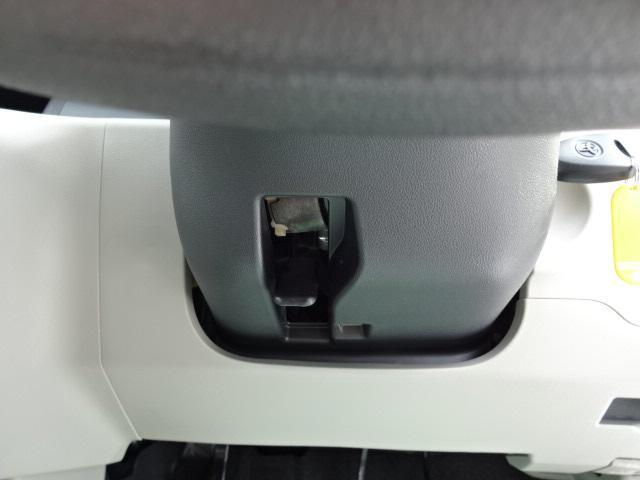 X S 4WD ブレーキサポート 横滑り防止装置 ナビTV Bluetooth バックカメラ シートヒーター フォグランプ アイドリングストップ キーレスキー ISOFIX 禁煙車 修復歴無し(24枚目)