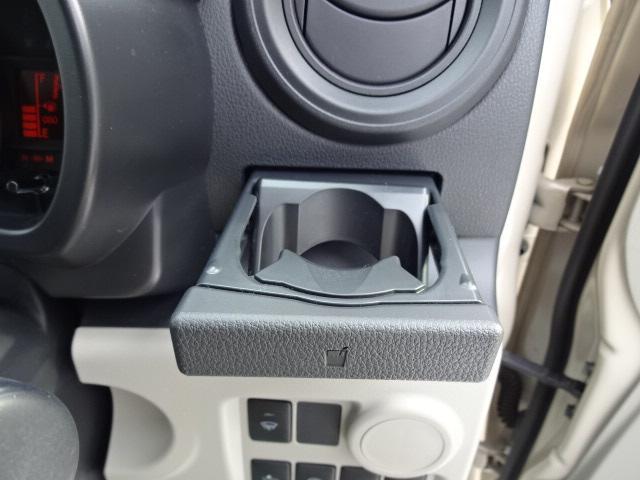 X S 4WD ブレーキサポート 横滑り防止装置 ナビTV Bluetooth バックカメラ シートヒーター フォグランプ アイドリングストップ キーレスキー ISOFIX 禁煙車 修復歴無し(25枚目)