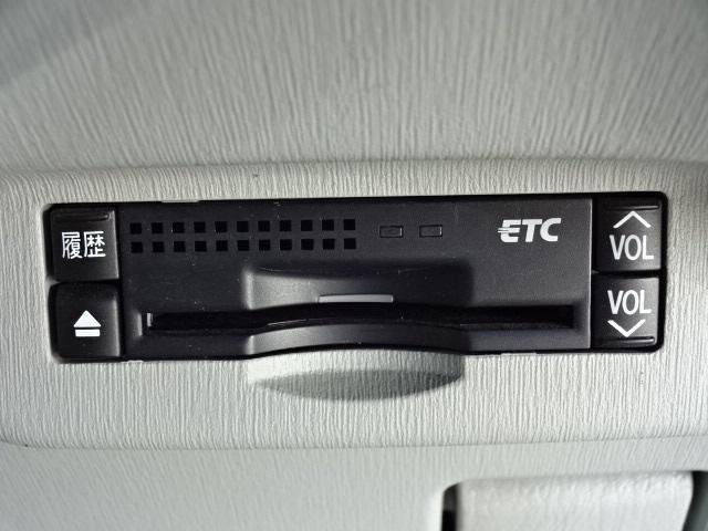 プリウス Ｓ　純正ＨＤＤナビＴＶ　ＣＤ　ＤＶＤ　Ｂｌｕｅｔｏｏｔｈ　バックカメラ　オートエアコン　ＥＴＣ　スマートキー　禁煙車　修復歴無し（30枚目）