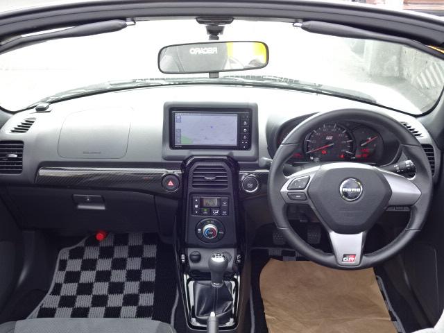コペン ＧＲ　スポーツ　５ＭＴ　ターボ　オープンカー　特別仕様車　レカロシート　ＢＢＳ１６インチアルミ　ＭＯＭＯステアリング　ナビＴＶ　ｂｌｕｅｔｏｏｔｈ　デュアルシートヒーター　横滑り防止装置　ＥＴＣ　禁煙車　修復歴無し（9枚目）